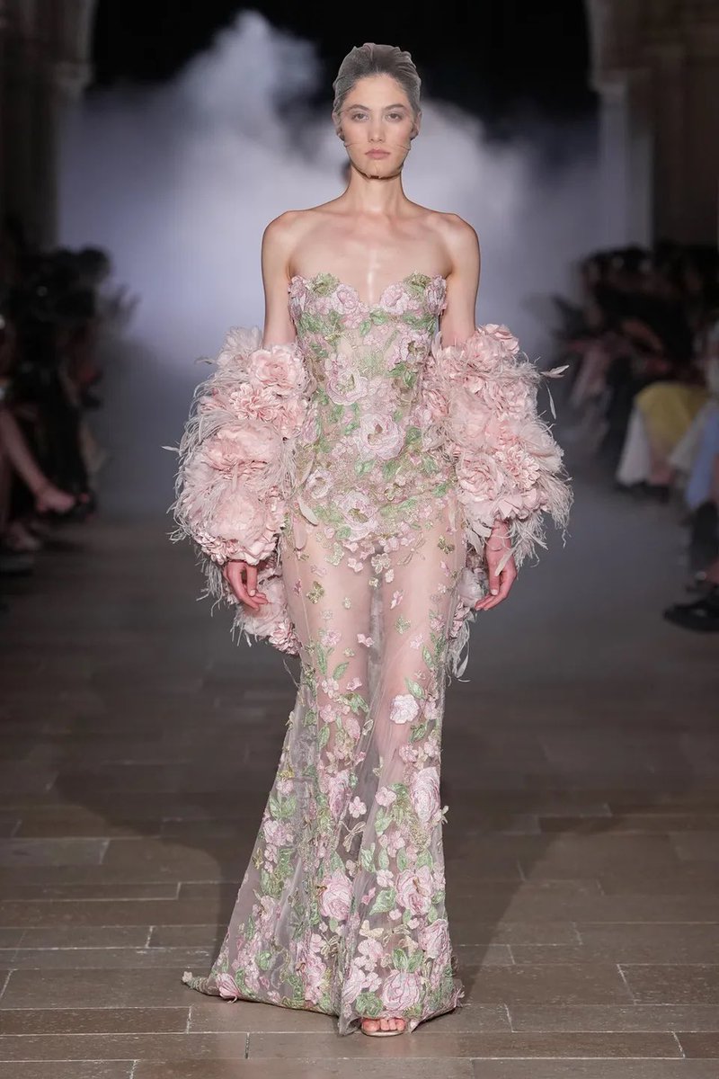 softtglamour's tweet photo. Zuhair Murad Fall 2026 Couture https://t.co/Rzh7YJca0W