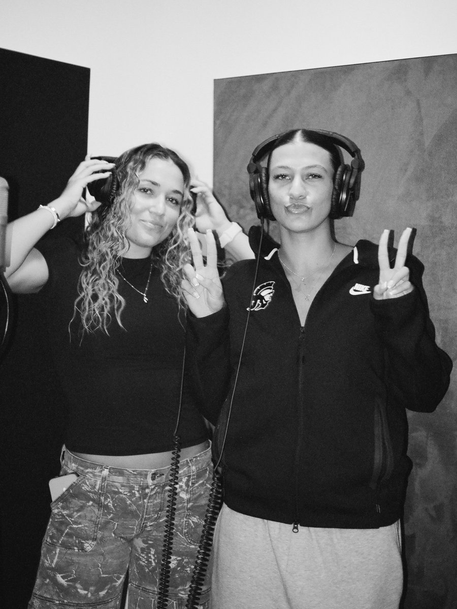 USCWBB's tweet photo. Trojans in the booth 🎧✌️ https://t.co/wb3f4YHRjU