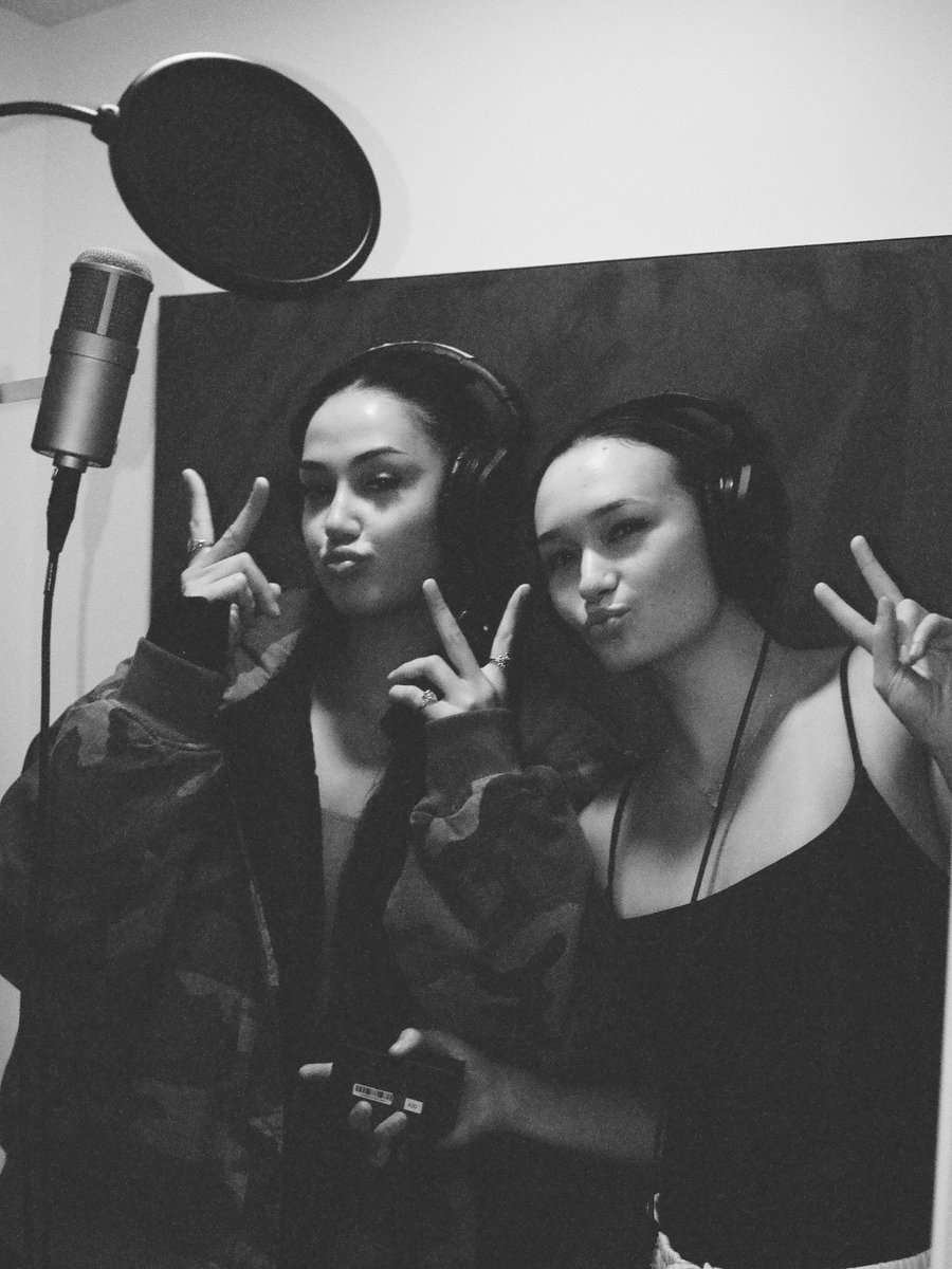 USCWBB's tweet photo. Trojans in the booth 🎧✌️ https://t.co/wb3f4YHRjU