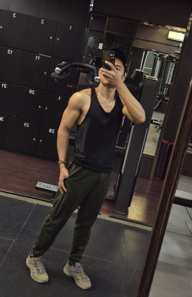 AsatyaWira46799's tweet photo. JAKARTA📍

#pijatjakarta 
#pijatpriajakarta 
#massagejakarta 
#pijatjakartapusat 
#pijatjakartaselatan https://t.co/QGU3o3jTNr