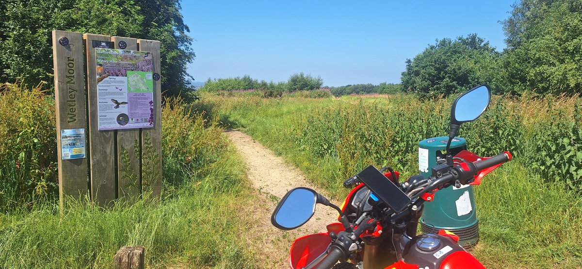 StaffsRoadHarm's tweet photo. Out in the @MoorlandsPolice area earlier today.  Hi vis patrol in the recent areas of anti social and illegal off road motorbikes. #Werrington #Leek #Biddulph https://t.co/gCDajOy3N5