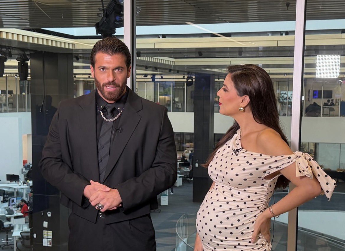 CanYamanNewsInt's tweet photo. 🇺🇸 📺 | Telemundo - Al Rojo Vivo - Aylen Del Toro interview with #CanYaman and his new series at #ElTurco at 4:00 p.m. https://t.co/AKBdDr26ru