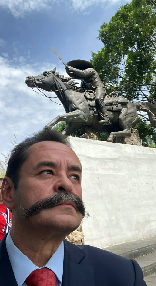 PacoMorenoM's tweet photo. El Manifiesto a la nación de 1912 por Emiliano Zapata sigue resonando hoy en día. Ha pasado más de un siglo y seguimos intentando honrar a nuestros heroes como lo merecen. https://t.co/0yjp6nE17X