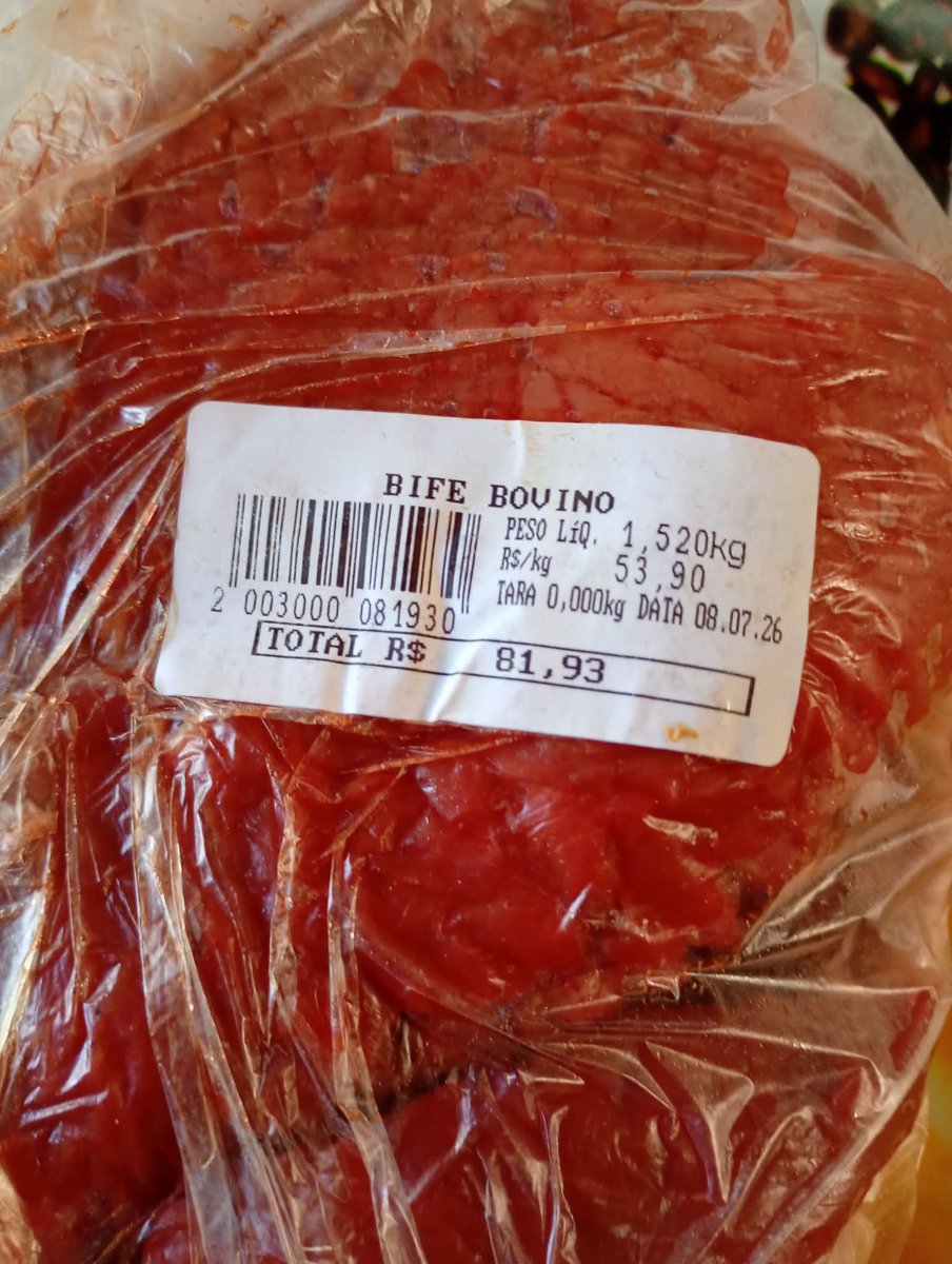 CuscoB222's tweet photo. Absurdo dos absurdos 1.5 kg de bife custar 81.93 eu me pergunto uma família com 4 ou 5 pessoas como faz pra comer um pedaço de carne com esse preço da carne nas alturas! https://t.co/77NPqcnUhw