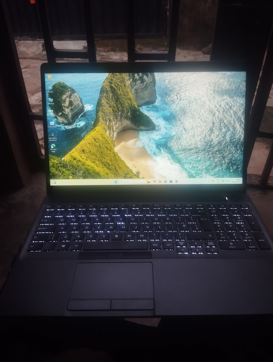 BalashBalash5's tweet photo. Just Got this from @Val_Gadget . Thanks boss for you are a trustworthy vendor. If you need any gadgets or pc, his just a DM away. Now remaining who go teach me data analytics from scratch https://t.co/oBxcM8UG1R