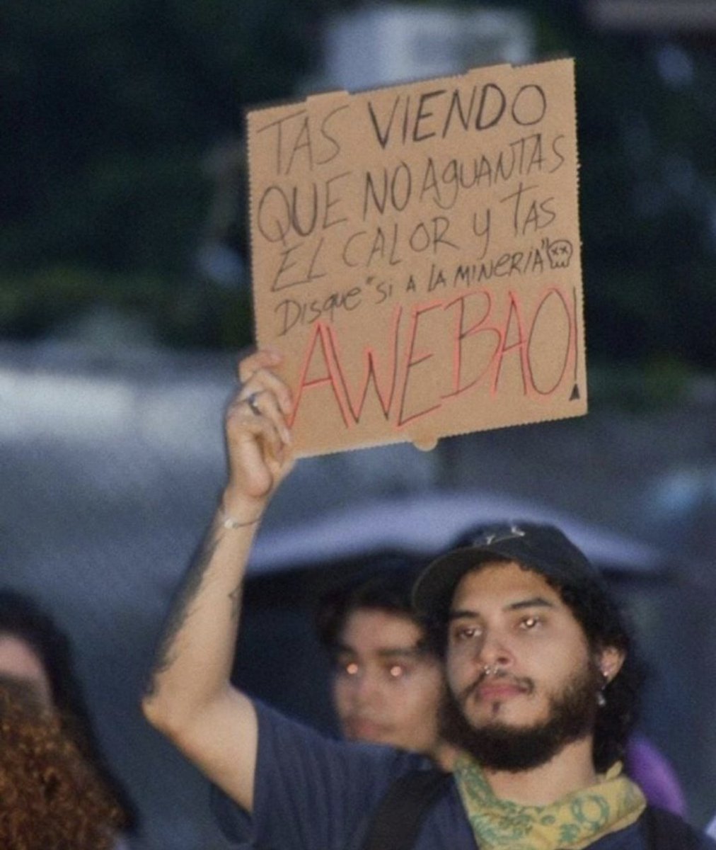 tortugaconqueso's tweet photo. dios, patria y mina https://t.co/jd3ZyarKbv