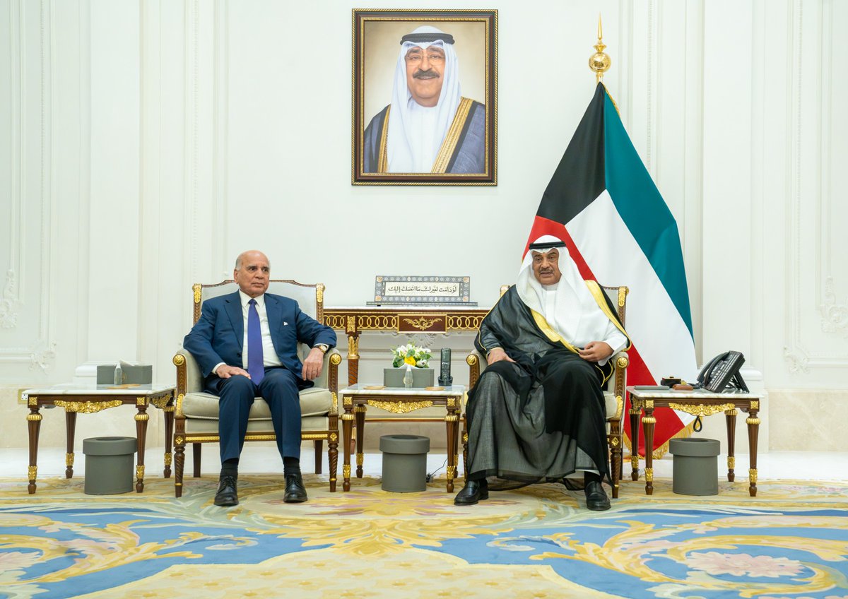 kuna_ar's tweet photo. سمو ولي العهد الشيخ صباح خالد الحمد الصباح يستقبل وزير الخارجية في جمهورية العراق د. فؤاد محمد حسين والوفد المرافق وذلك بمناسبة زيارته الرسمية للبلاد

- سموه رحب بالوزير والوفد المرافق متمنيا سموه لهم التوفيق والنجاح خلال هذه الزيارة

https://t.co/BgQOu27gnz

#كونا #الكويت https://t.co/VfyITnwuth