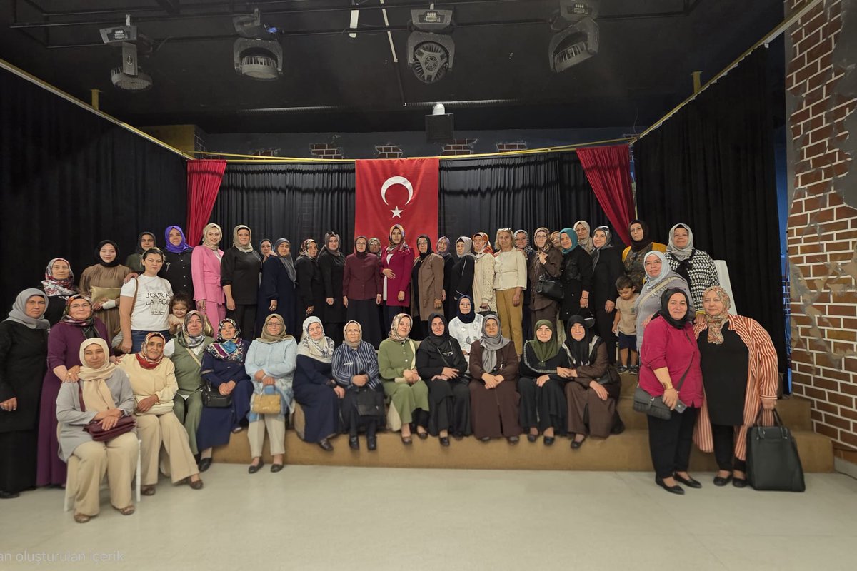 SelcukluKad's tweet photo. 📍 Selçuklu
AK Parti Konya İl Başkanımız Fatih Özgökçen'in davetleriyle, İl Kadın Kolları Başkanımız Özlem Yılmaz'ın katılımlarında Selçuklu, Meram ve Karatay Kadın Kolları Yönetim Kurulu Üyelerimiz ile Mahalle Başkanlarımızın iştirak ettiği istişare toplantısına katılım sağladık https://t.co/QW23SS2UCk