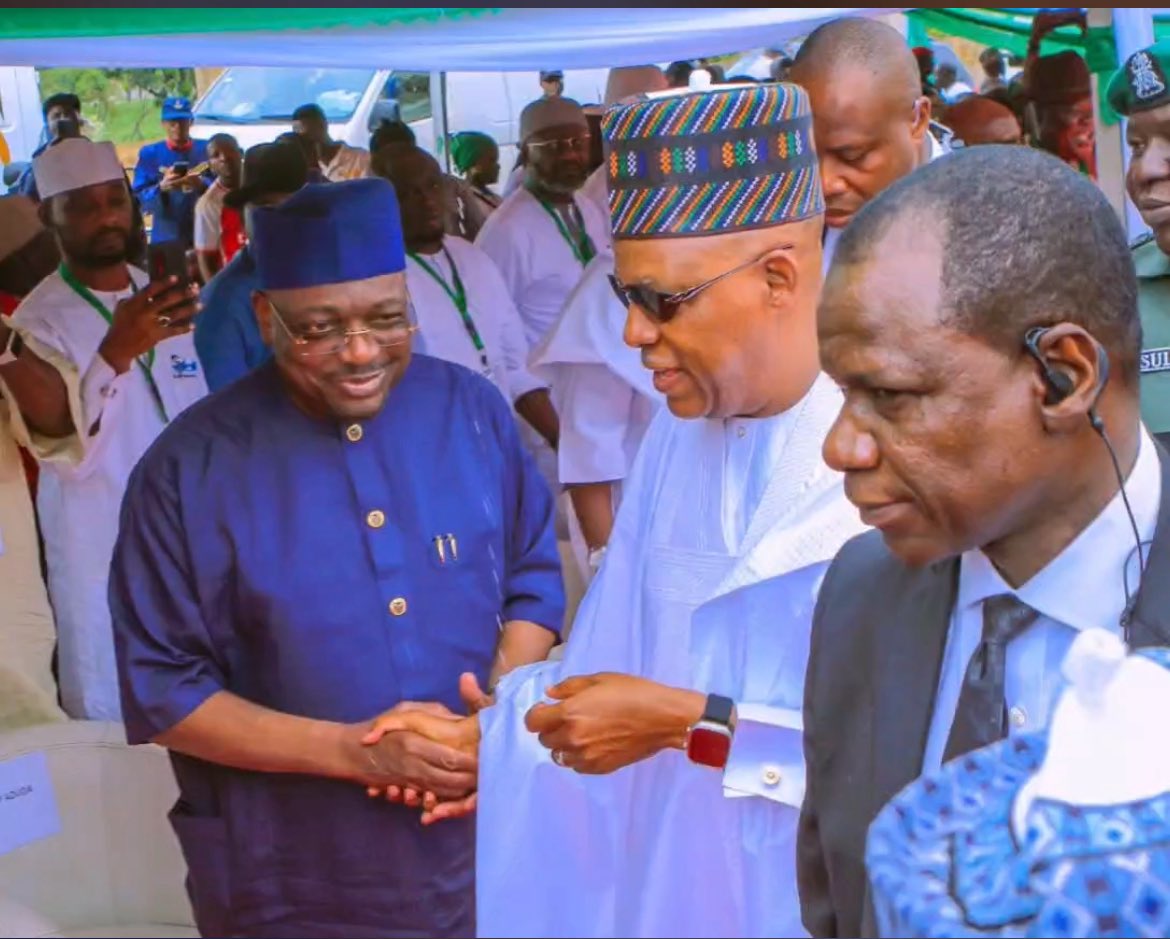 KpatubaMichael's tweet photo. HON. JOHN S. GABAYA JOINS FCT LEADERSHIP FOR DAY 21 OF PROJECT COMMISSIONING https://t.co/rQRqiiA5oJ