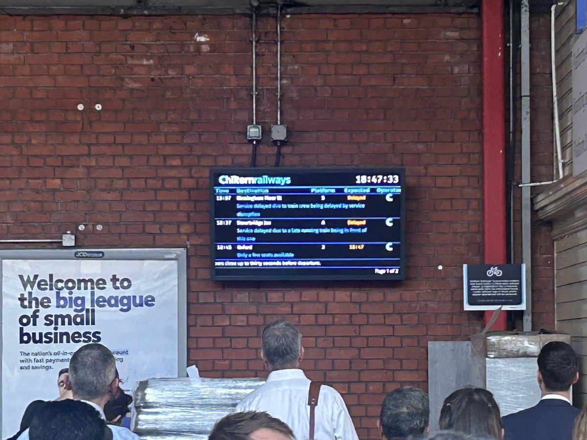 tom_iq's tweet photo. Broken Britain. Well done @chilternrailway @nationalrailenq @thetrainline 

2+ hours delayed or cancelled trains. Don’t know worry about getting the jab. Just get the train! Hotter than Dubai! https://t.co/WrSihF3X9w