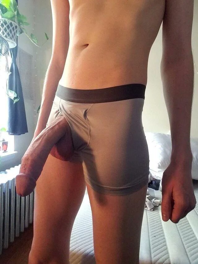 TwerkGodgee's tweet photo. Who can take the whole thing😈 #bwcsupremacy #nsfwtwtًً #bigcock #horny #nsfw #huge #wnwo #whiteisbetter https://t.co/4DYhSvYJXa