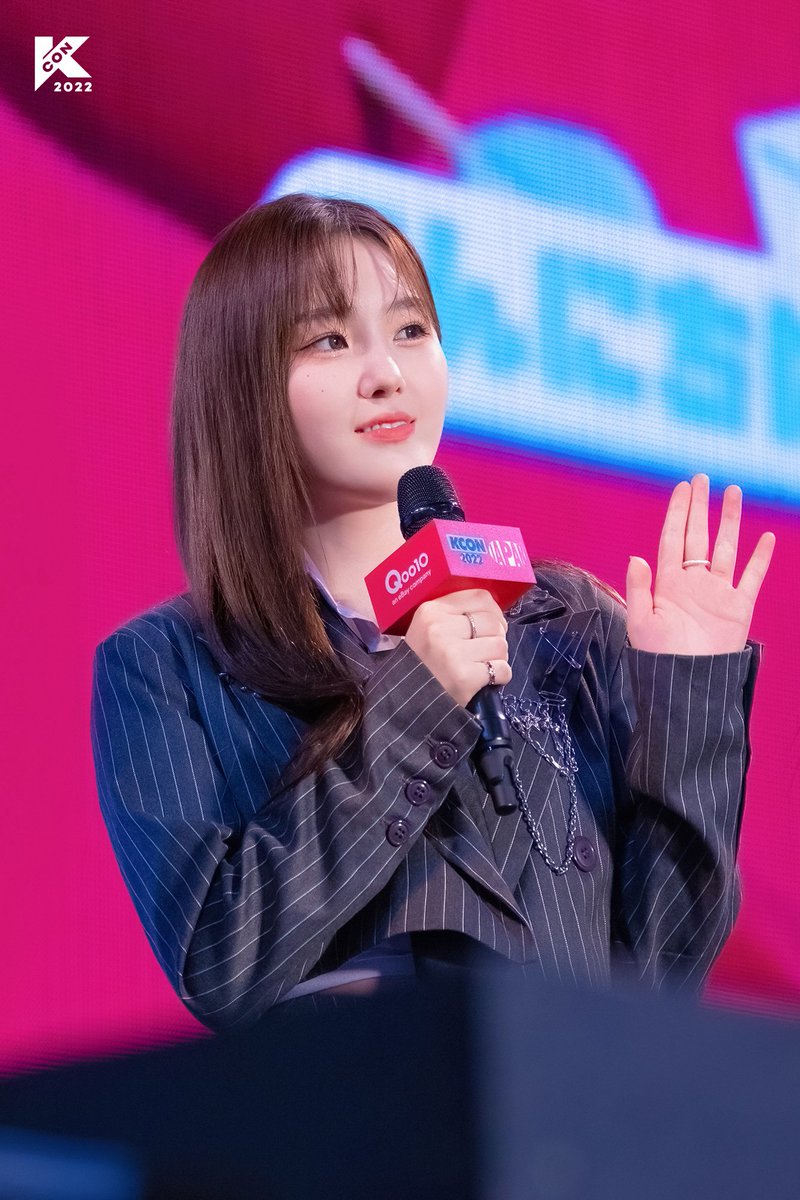 zinebAmira11's tweet photo. #Kep1er #케플러 #김채현 #김다연 #채다즈 #CHAEHYUN #DAYEON
#CHAEDA
🐯🐿️🖤🖤
chaeda
chaeda it's beautiful eyes ✨🫠
MEET&GREET
KCON JAPAN 2022 https://t.co/pg7nYs5Nj4