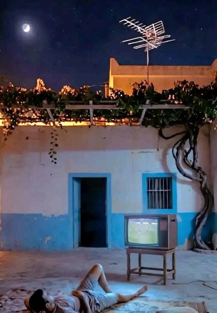 Me7assen's tweet photo. الفرجة في كأس العالم في ذاك الوقت..❤️ https://t.co/CXZ52lZ8Tt