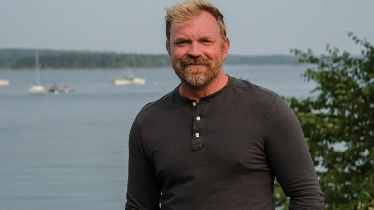 Deadseriousness's tweet photo. "There’s a Graham Platner black out drunk at every dive bar, lying to whoever gets trapped in a conversation with them. Never once have I met one of those winos and thought, “This man should be writing legislation!”

Putting All Your Faith Into The Guy Who The Nazi Tattoo🔗 https://t.co/5CiaIv3MBT