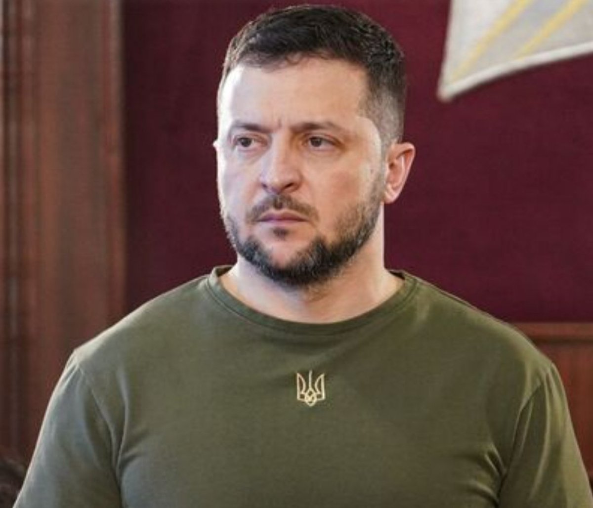 TG_desk69's tweet photo. What are your thoughts on Ukrainian President Volodymyr Zelenskyy? 🇺🇦

A) Strong leader 💯

B)  An Idiot ❌

Share your opinion below. 👇🤔 https://t.co/qNedaXl0v9