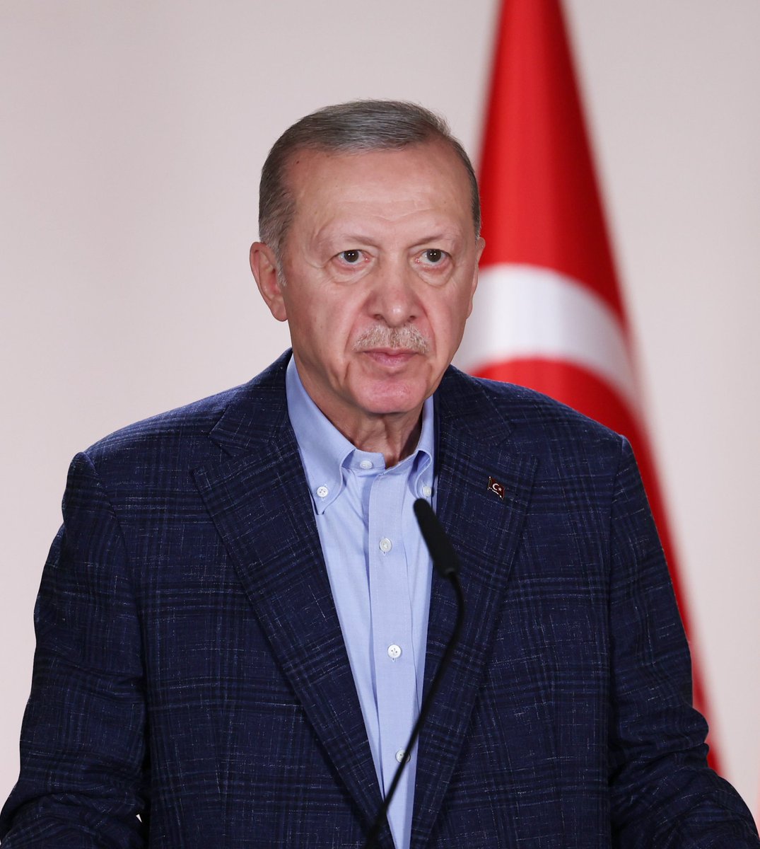 Erdoğan'dan NATO Liderlerine Özel Tasarım Revolver Hediye