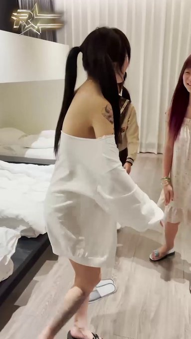 mememason7's tweet photo. 古河君群P淫乱精神小妹全集,风骚嫩妹轮番口交内射,淫靡滥交超越 AV 叠罗汉后入骚穴#古河君 #反差 #黑丝 #萝莉
合集： https://t.co/kDlrRY4SVX https://t.co/U72y2L4yWH