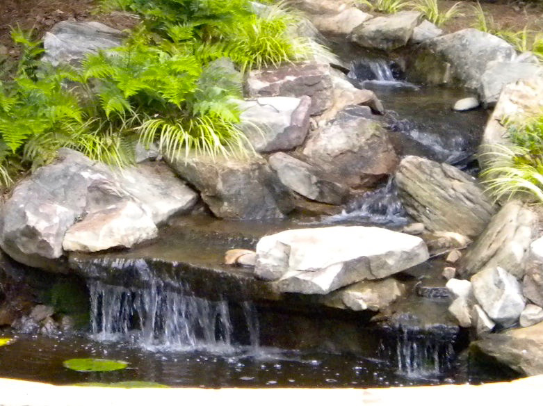 KingLandscaping's tweet photo. People love to linger and listen to the soothing sounds of a water feature. The flowing water also attracts pollinators, who appreciate a drink and an occasional dip. #waterfeature #waterfall #outdoorlivingspace #landscapedesignbuild #atlantalandscaping #atlantalandscapingcompany https://t.co/xP4ipZXuy3