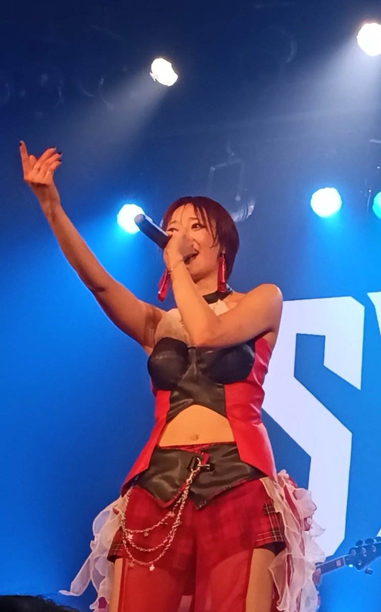 kago5285's tweet photo. 新章大阪春夏秋冬４周年記念ライブ「ナナナナ��BIGCAT
最高のパフォーマンス、すごくいいライブでした。
#新章大阪春夏秋冬
#しゅかしゅん
#月にやみ月
#ナナナナ
#ビッグキャット https://t.co/Gecbi6ARnN