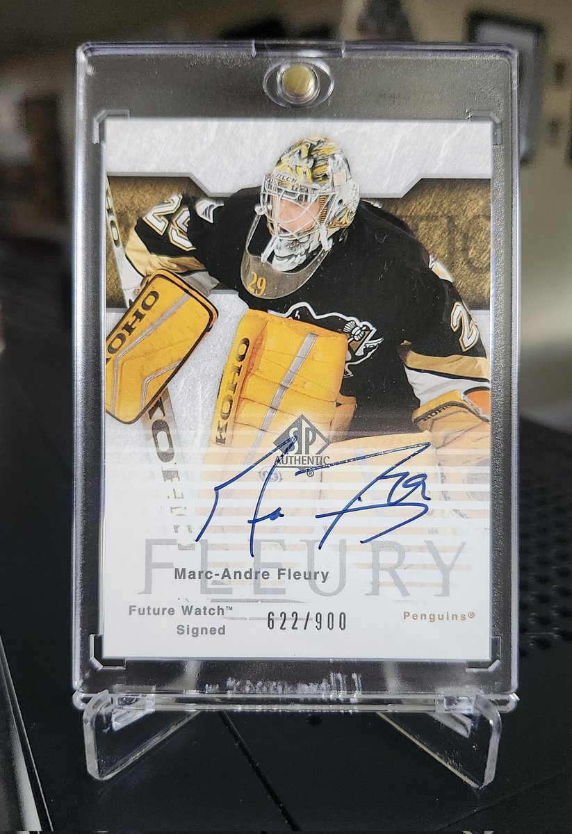 BurgPits's tweet photo. I only picked up one card again from @danvincent78 most recent stack sale, but I think I grabbed a decent one!! https://t.co/F2NdOKlckp