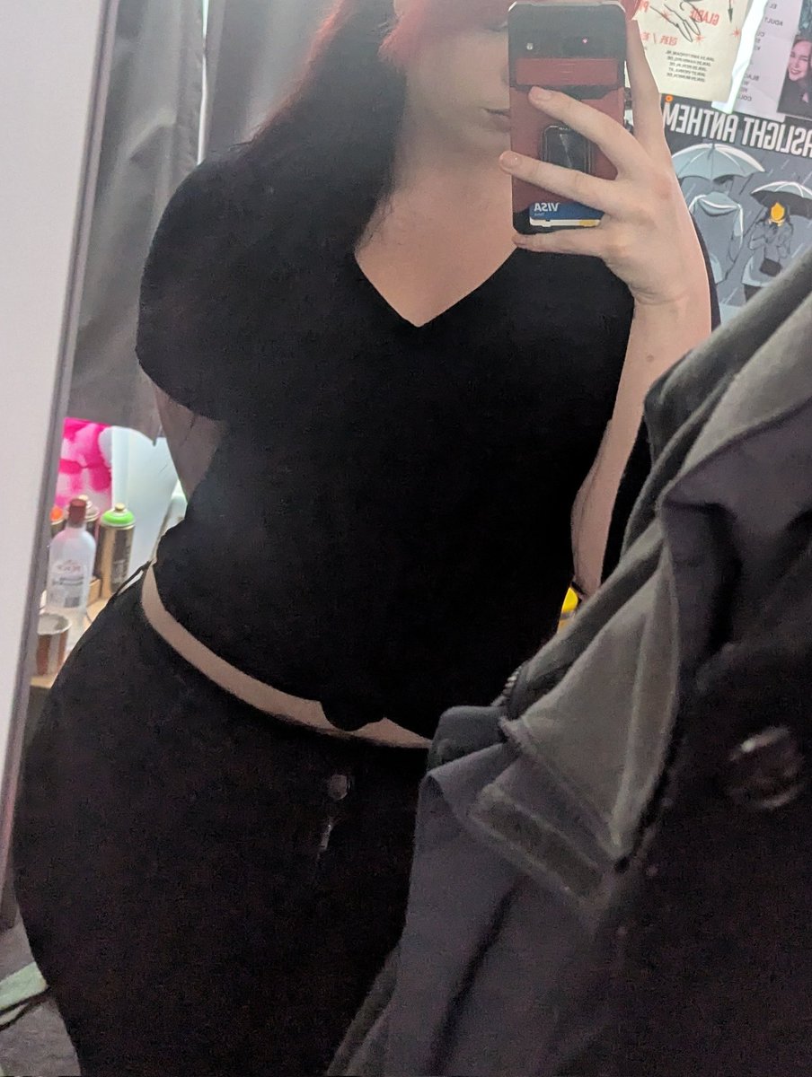 Ladyred1329's tweet photo. Anyone want to pay tribute to a Tall Lady...? If it's enough you might just get my attention. 

#findom #femdom #paypig https://t.co/k4ag9v2z5n