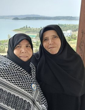 OzerRemziozer's tweet photo. Zirve sona erdi. Alınan kararlar açıklandı.
Şimdi bu zirveden, alınan kararlardan, zirve öncesi yapılan hazırlıklardan, alınan önlemlerden, yasaklardan, göz altılardan ve gördüklerinizden Alemlerin Rabbi mi razı olmuştur yoksa sömürgeci kafir haçlı liderleri mi?
Siz söyleyin. https://t.co/ZgqvP6X9CT
