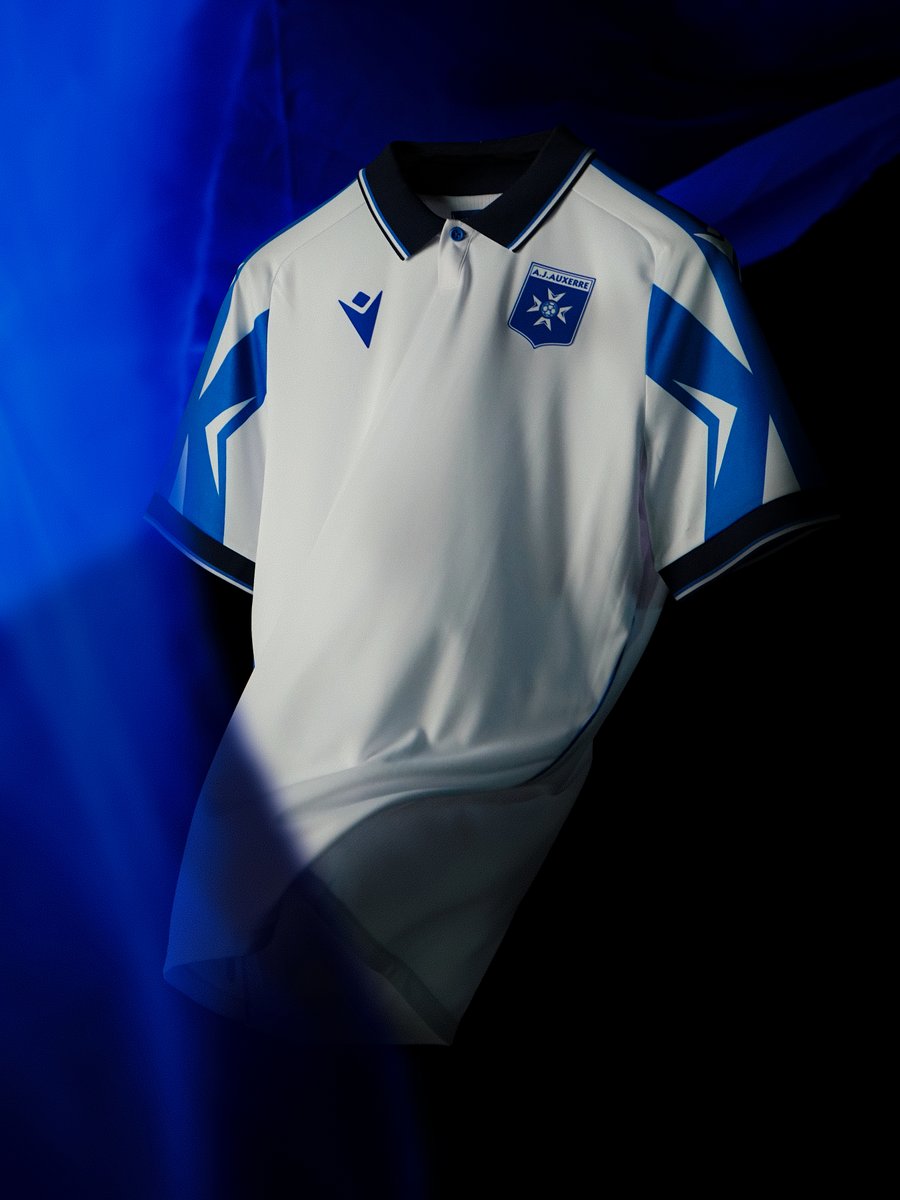 MacronSports's tweet photo. Unveiling the new @AJA Home Kit for the 2026/27 season.

Read more: https://t.co/jybSSFq3Or
Shop now: https://t.co/qsd0Knea8C

#FashionInSport #BecomeYourOwnHero https://t.co/MhHkEgJOq0