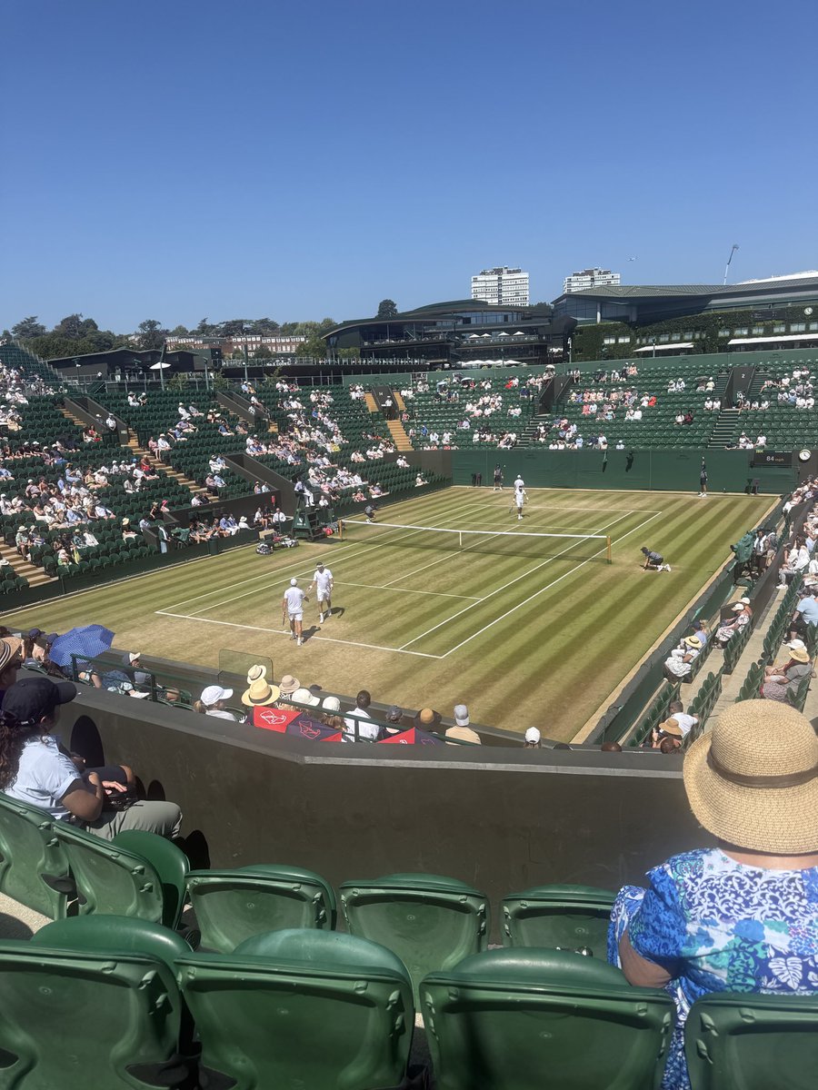 ShawleyPrimary's tweet photo. What a fantastic day at @Wimbledon in the ☀️! 🎾
Our lucky Year 5s had an absolute blast watching doubles tennis, exploring the museum, trying out the interactive experiences &amp; soaking up the atmosphere

What an unforgettable experience for them all! 🍓🍰

@LEOsports7 https://t.co/vqQNZGNbcB