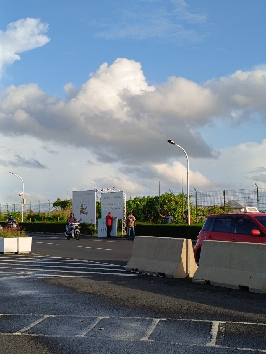 shiuna_m's tweet photo. ޕީއެންސީ އެތެރޭގެ އިންތިޚާބު 2026: މިއަދު ކުރިޔަށް ދިޔަ ކެމްޕޭނު ޙަރަކާތުގެ ތެރެއިން.. ހުޅުމާލެ ދެކުނަށް އަލުން ޕީއެންސީގެ ފޯރި ގެނައުމަށް މި ޓީމަށް ވޯޓު ދެއްވާ🩵

#HulhumaleDhekunu 
#VarugadhaBadhalakah
#Congress2026 https://t.co/s2CU5H0p4U