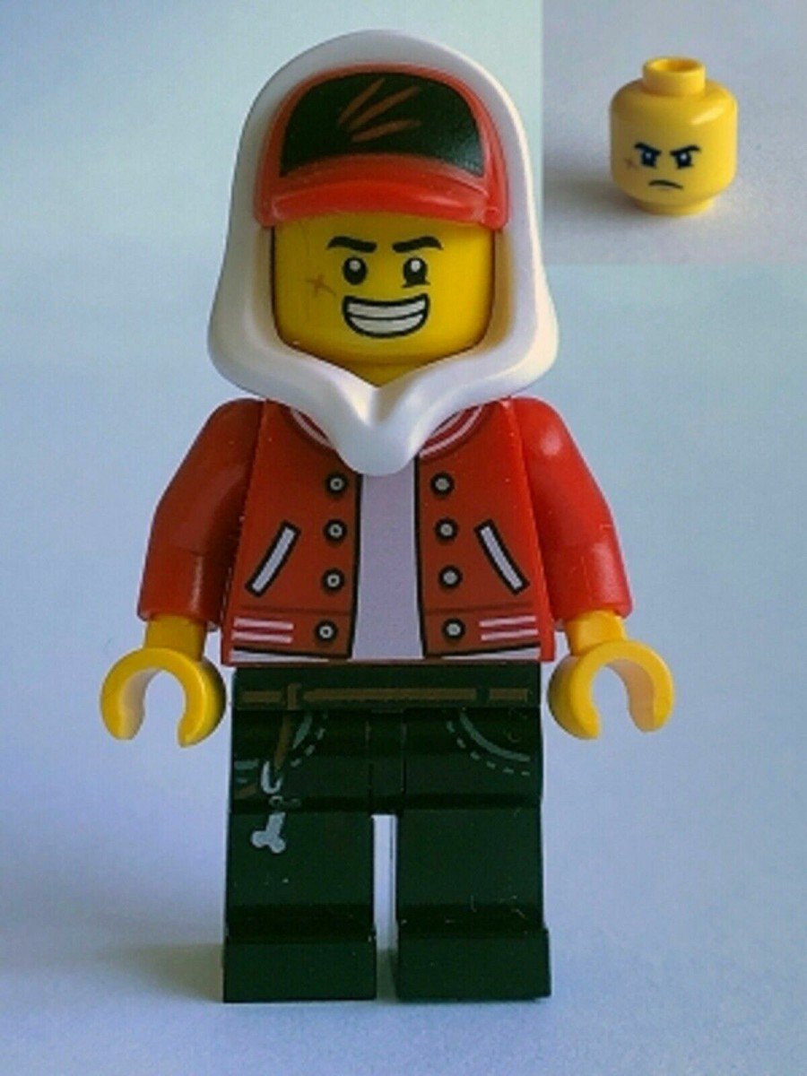 LegoFan2023's tweet photo. Parker and Jack from Lego Hidden Side in latest spider-man short! https://t.co/fNNTBnHlyA