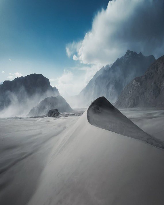 GopeshKhetan's tweet photo. The Highest Cold Desert In The World.
Katpana cold Desert, India https://t.co/Sz6Tw0S88V