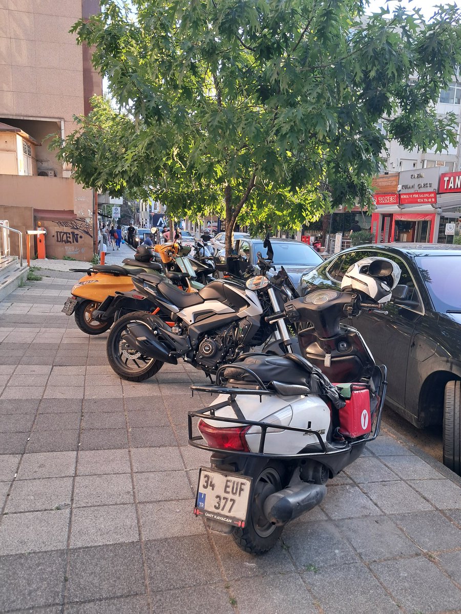 yalcinural63's tweet photo. Bağdat Caddesi.
Yaya'ya zerre kadar saygının olmadığı,kimsenin de umursamadığı liste başı ilçe ; Kadıköy.@kadikoybelediye @mesutkosedagi @muhittinpamuk @gul_davut @TC_istanbul @iletisim @mustafaciftcitr @TC_icisleri @valialicelik @ValiFidan @tcbestepe @burhanduran https://t.co/AVfFrdoYXp