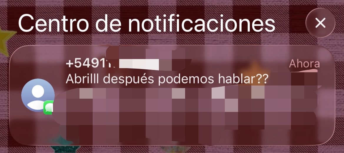 444bril's tweet photo. mi ex de hace 3 años literalmente https://t.co/yjgPRuxx7L