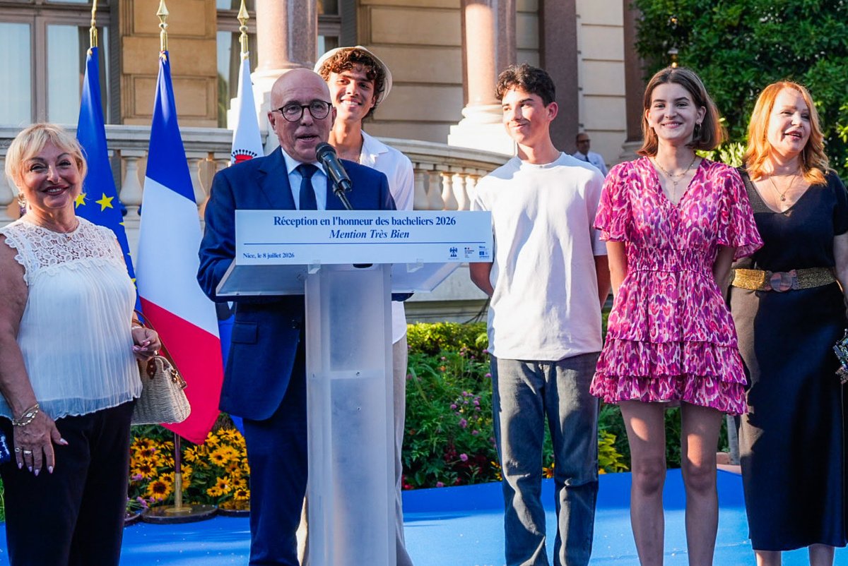 eciotti's tweet photo. C’est avec une immense fierté que j’ai accueilli les 367 jeunes Niçois ayant obtenu la mention Très Bien au baccalauréat.

Leur réussite est celle du travail, de l’exigence et de la persévérance. Elle honore leurs familles, leurs enseignants et l’ensemble de notre communauté éducative.