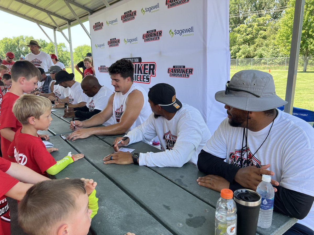 n8_johnson_'s tweet photo. Awesome scenes from today’s second annual Carriker Chronicles youth football camp! 

So many former #Huskers giving back to the Lincoln community. 

The day ended with special guest Tom Osborne addressing the camp, pretty special. 

@AdamCarriker94 | @Channel8ABC https://t.co/fo2RAH42yZ
