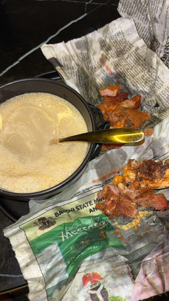 only1bangerlee's tweet photo. What are you having for dinner? https://t.co/BNL5eOwhrI