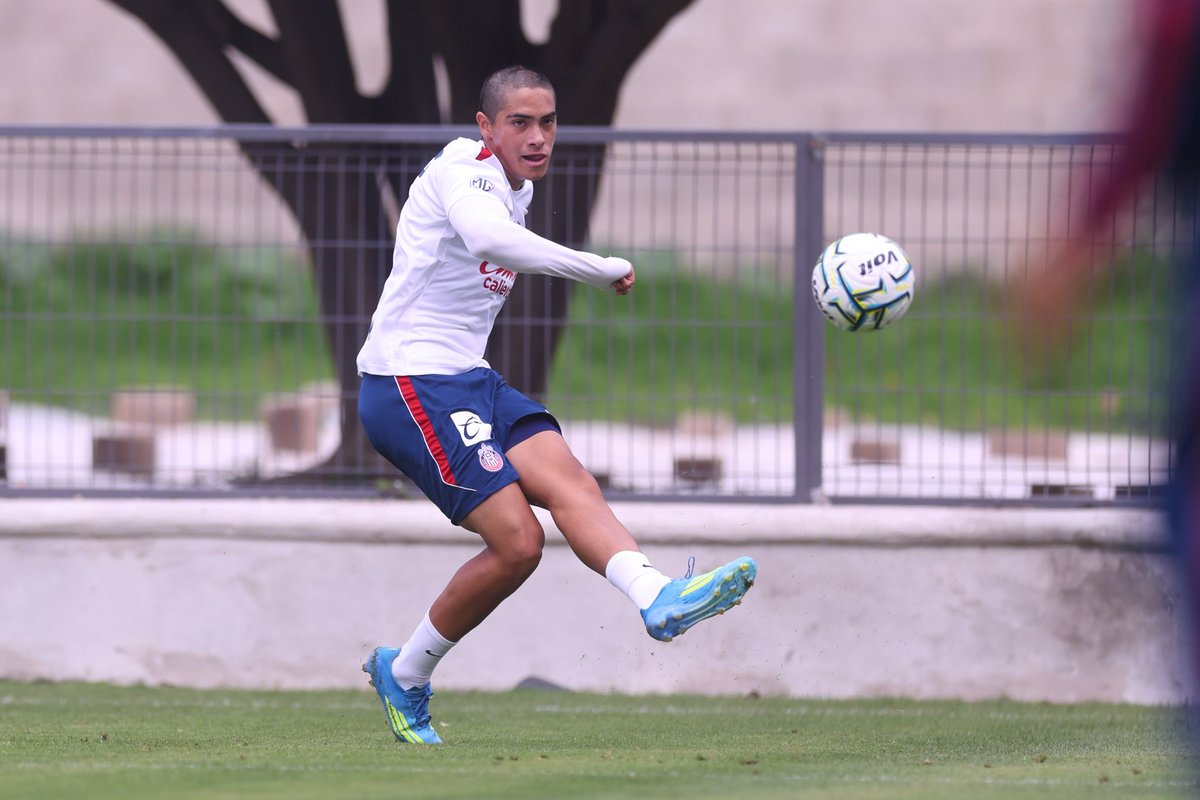 CHIVAS tweet media