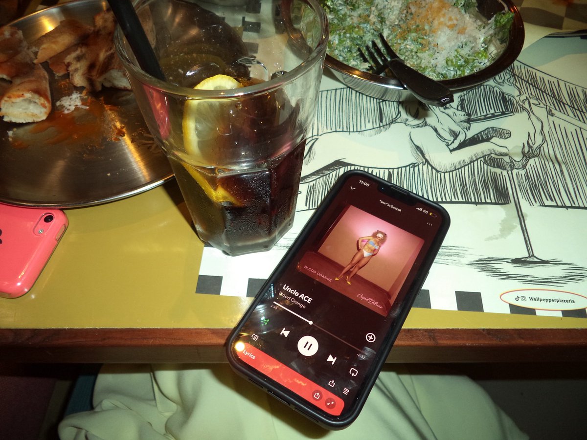 dasiyflwer's tweet photo. its only uncle ace playing or nothing https://t.co/3v9fODLKbG