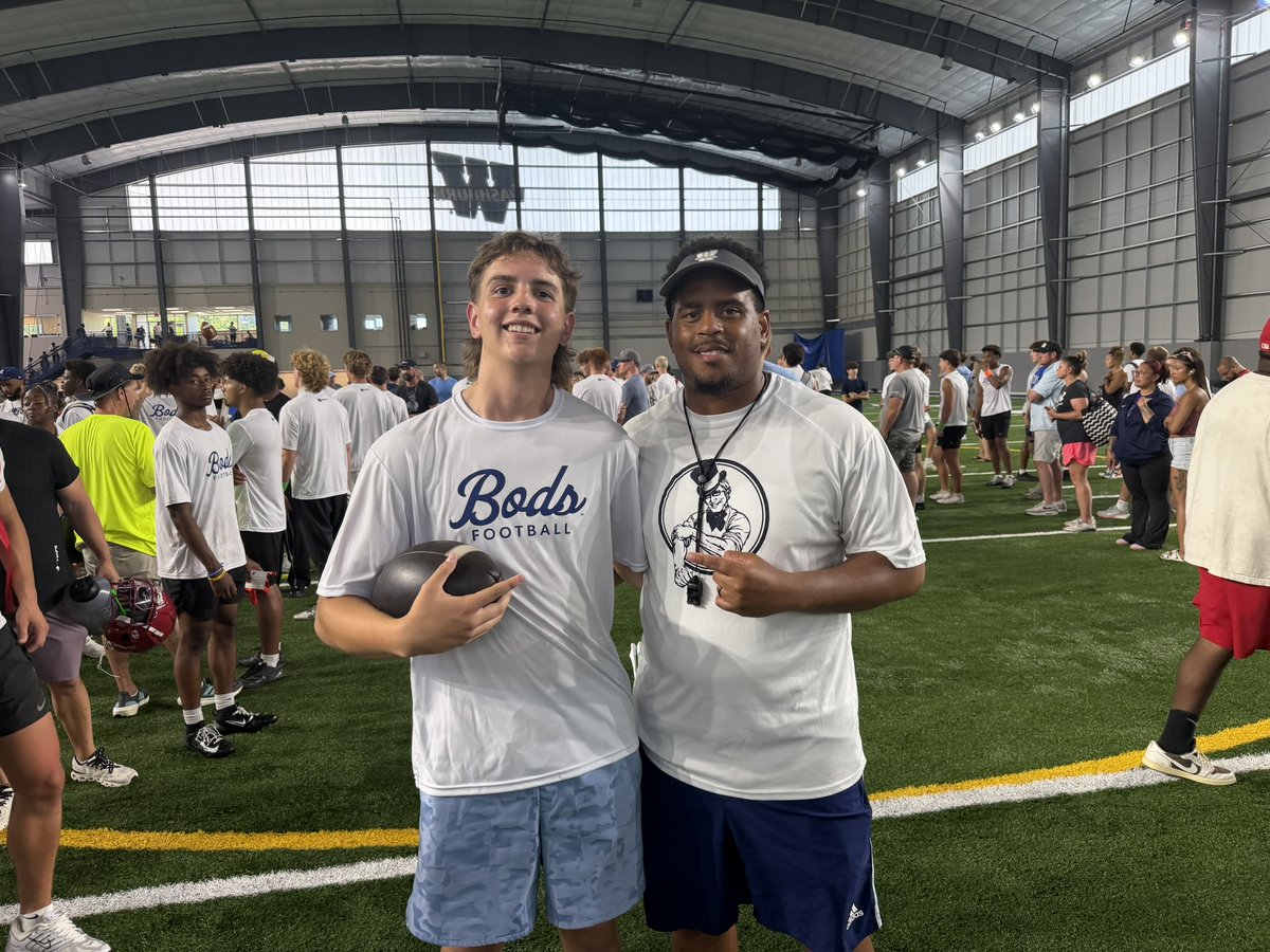 HalasWise's tweet photo. Loved the coaching, competition, and facilities at the @IchabodFTBL camp.  Thank you @CoachJarvis3 & @BenjaminDoole for the invite and discussion! The return rate for your athletes is impressive, says a lot.  Big thanks to @Dane_Simoneau for the expert coaching!

@Zach_Watkins @CoachSharpWU #GoBods #BeTheStandard