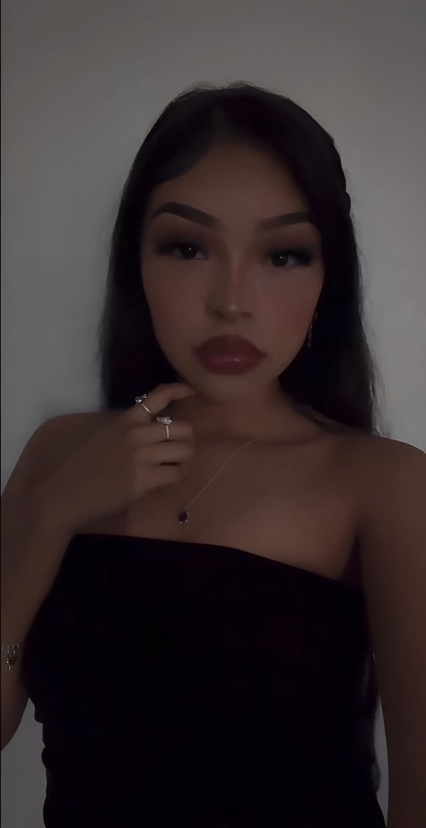 lizetrose's tweet photo. come and trib me 🤭💜 https://t.co/rgxYBO0V65