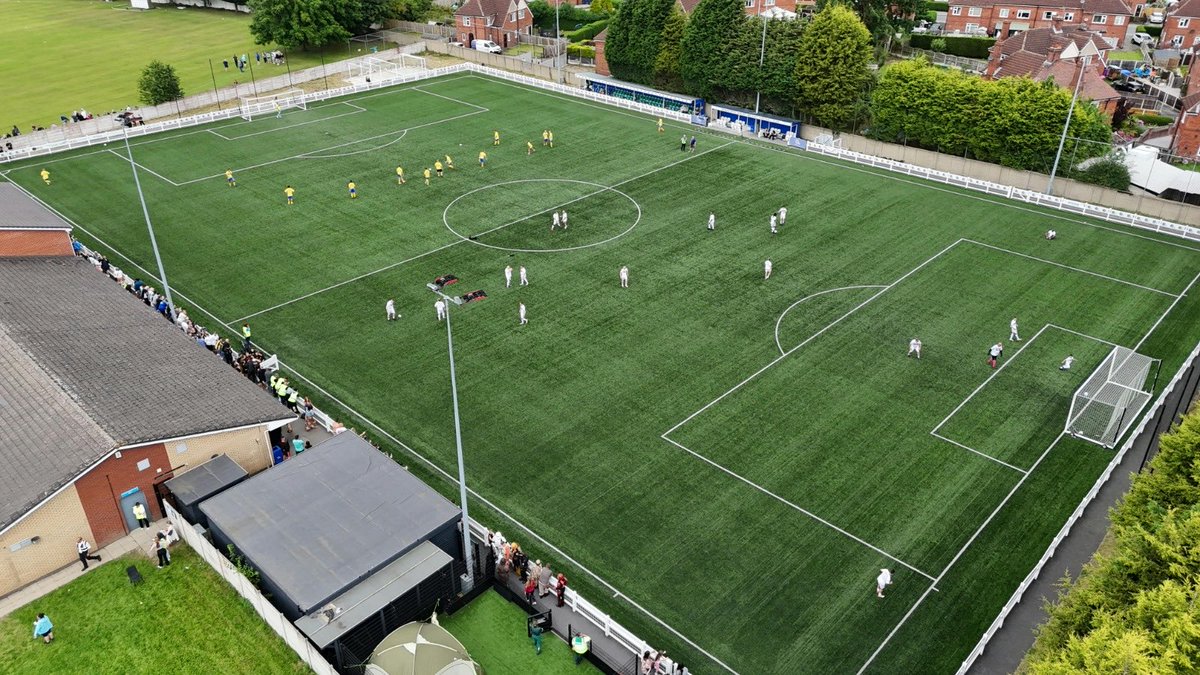 tom_warnke's tweet photo. How can US soccer improve to be more competitive through the eyes of a u14 soccer girl dad. 
- League structure: 1) too many leagues that displace talent and force kids to travel away from good competition 2) require clubs to be large u13-u18 regardless of talent and development. https://t.co/vTXDb90mQO
