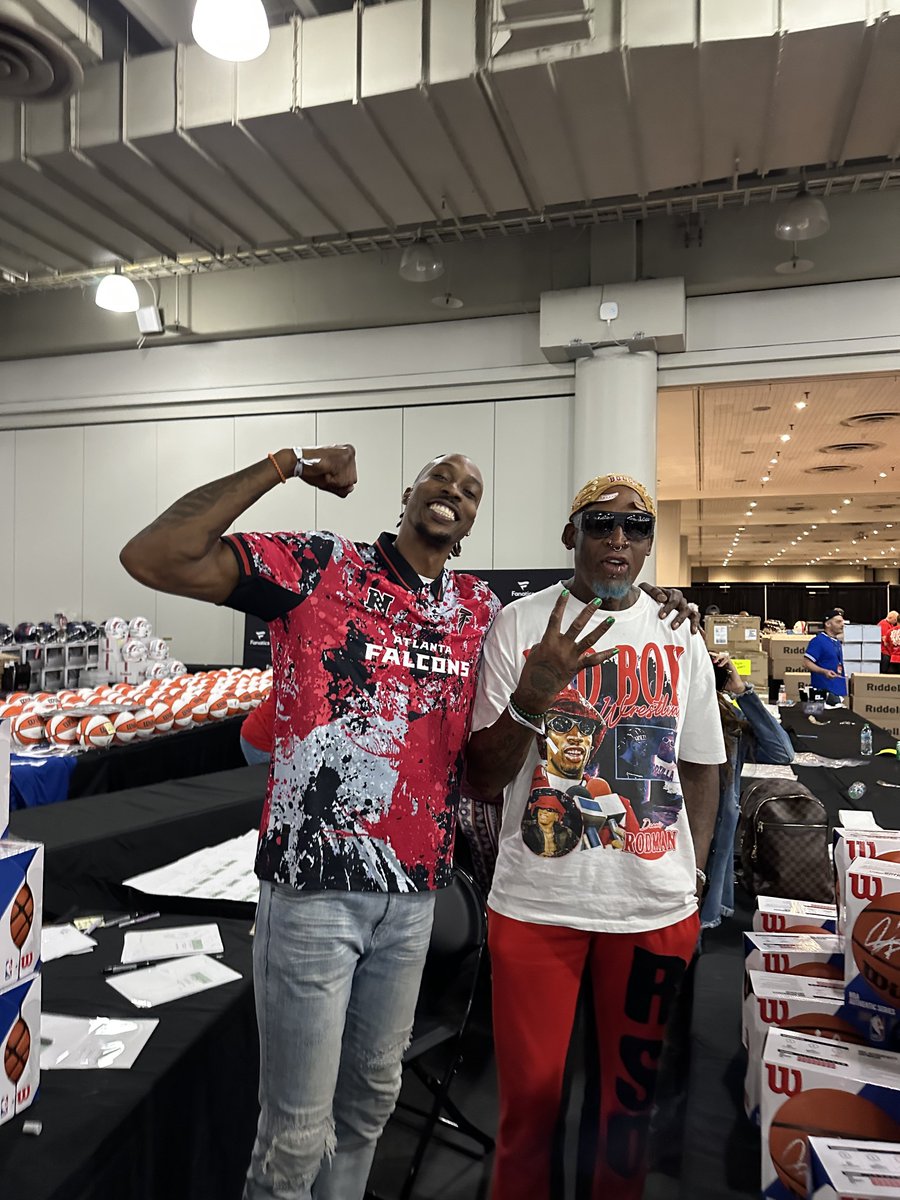 DwightHoward's tweet photo. We the 2 Greatest Personalities the NBA ever seen 🤷🏾‍♂️🍿🔥 &amp; rebounders btw

watch us live at Fanatics Fest 11:30AM July 17th at the Javits Center https://t.co/xwyHNKU6Mk