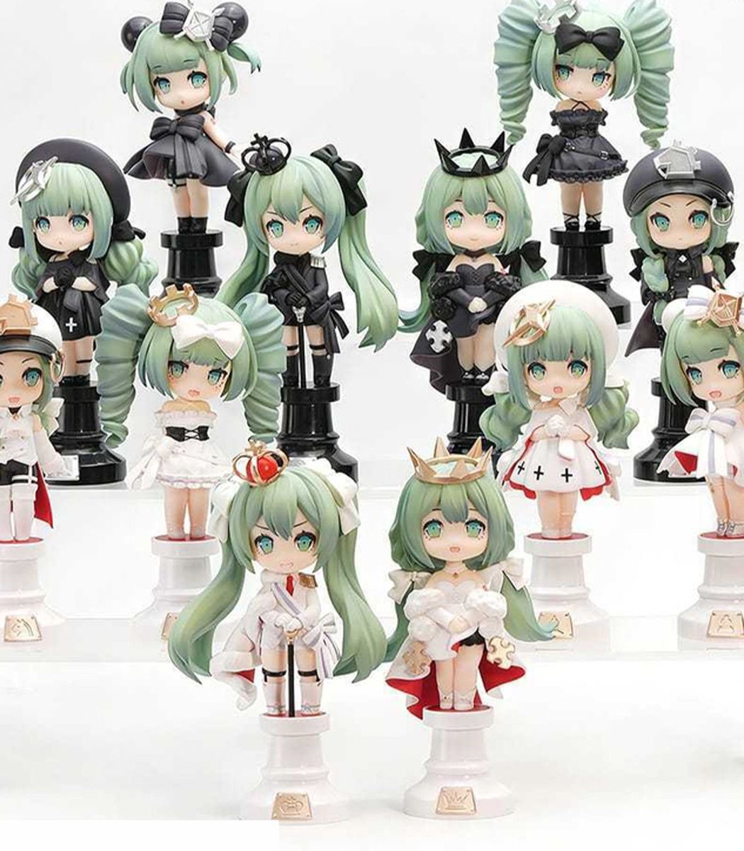 HatsuneMiku's tweet photo. Hatsune Miku is getting an official chess set!

Each figure has its own unique outfit. https://t.co/eTbEAzHDVS