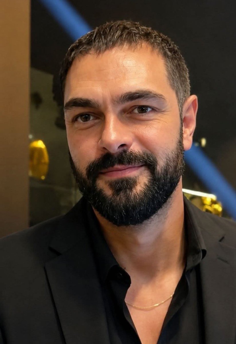 Charo_LoveHalil's tweet photo. HalilİbrahimCeyhan✌️❤️
#HalilİbrahimCeyhan https://t.co/Eg1dGA84A0