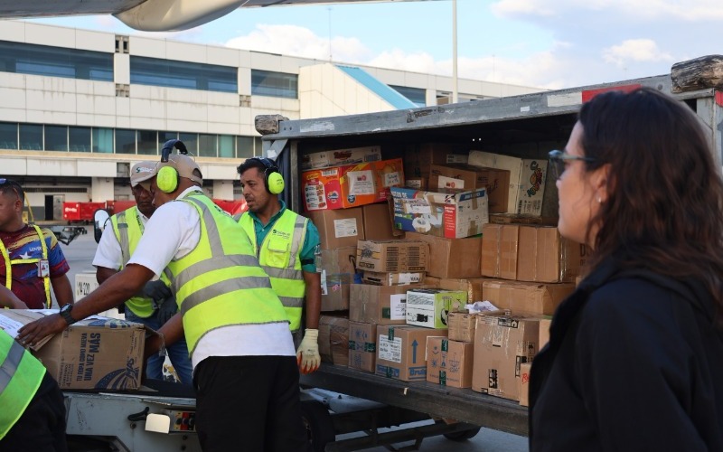 noticierovv's tweet photo. #Interncional | Venezuela recibe más de 16 toneladas de ayuda humanitaria de México y Qatar tras los terremotos 

Más detalles aquí:
https://t.co/3fXotOvwOG 

#NoticiasVenevision #8Jul https://t.co/32dzSEViMR