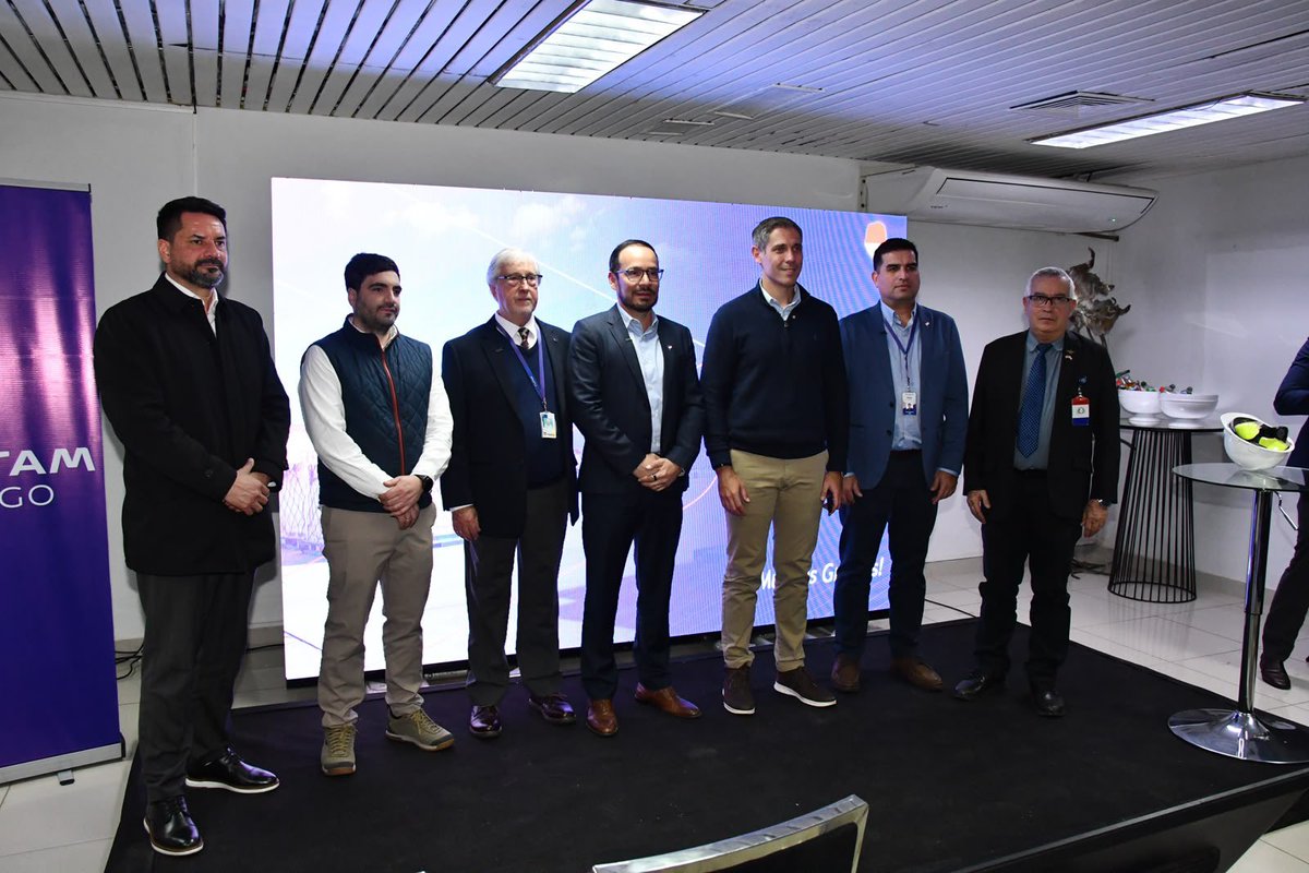 dinacpy's tweet photo. ✈️ Hoy se llevó a cabo la inauguración de la nueva Cámara Frigorífica de LATAM Cargo en el Aeropuerto Internacional Silvio Pettirossi.
🔗Más info: https://t.co/i2stbJmcbv
#DinacPy https://t.co/YIGWlrxYkj