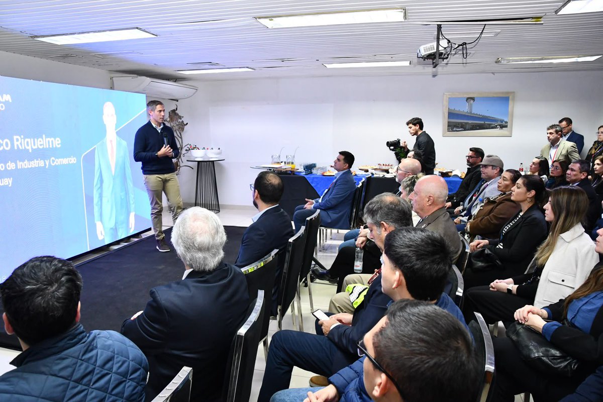 dinacpy's tweet photo. ✈️ Hoy se llevó a cabo la inauguración de la nueva Cámara Frigorífica de LATAM Cargo en el Aeropuerto Internacional Silvio Pettirossi.
🔗Más info: https://t.co/i2stbJmcbv
#DinacPy https://t.co/YIGWlrxYkj