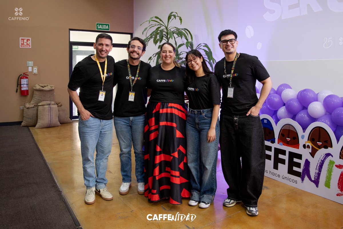 caffenio's tweet photo. Con la participación de Cecilia De la Vega, Especialista en Diversidad, Equidad e Inclusión  (#DEI), llevamos a cabo el foro "𝗨𝗻 𝗲𝘀𝗽𝗮𝗰𝗶𝗼 𝗽𝗮𝗿𝗮 𝘀𝗲𝗿 𝘂́𝗻𝗶𝗰𝗼𝘀". 💖

Conoce más en: https://t.co/yq4R9aF4aj 👈🏻

#CAFFENIDAD https://t.co/C4aP7iJ4DM