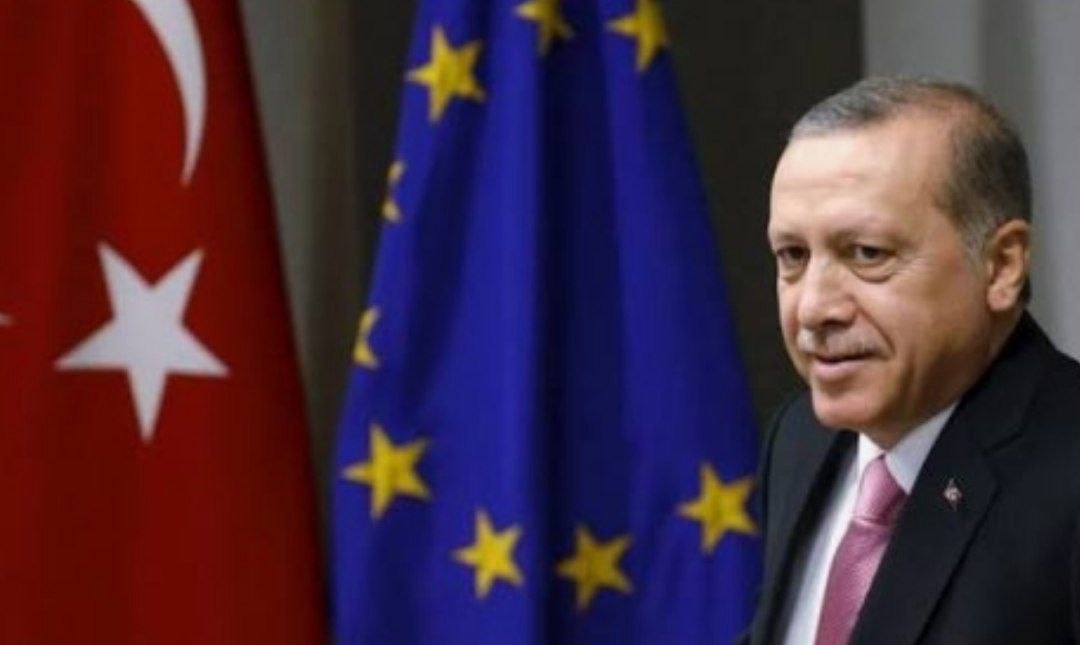 graywolf_e's tweet photo. Cumhurbaşkanı Erdoğan: (AB üyeliği)

"Türkiye'ye 53 yıllık bir beklenti, 'Artık bu zulümden Türkiye'yi kurtarın' diyeceğiz kendilerine. 

Temenni ederim ki artık kapıyı aralarlar."

Sörloth Çağrı Balta Çelik Kubbe Skriniar Ece İrtem Çankaya Köşkü'nde TV 100 https://t.co/IYMnTdQACs