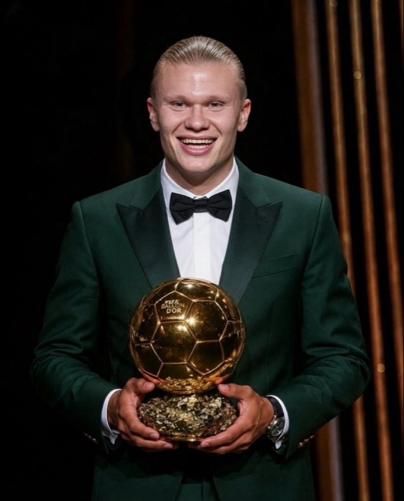 iam_stevemiles's tweet photo. 🚨 Ballon D’Or Power Ranking (Top 10)

10. Jude Bellingham 🏴󠁧󠁢󠁥󠁮󠁧󠁿
9. Lamine Yamal 🇪🇸 
8. Kylian Mbappe 🇫🇷
7. Michael Olise 🇫🇷 
6. Ousmane Dembélé 🇫🇷
5. Harry Kane 🏴󠁧󠁢󠁥󠁮󠁧󠁿 
4. Lionel Messi 🇦🇷… Love https://t.co/3Z5glnhaAK